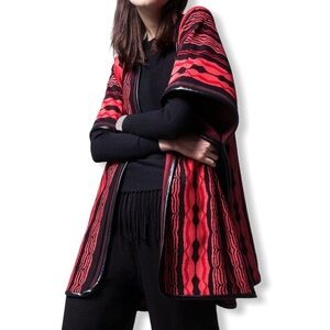 Yoana Baraschi Thunder Power Poncho